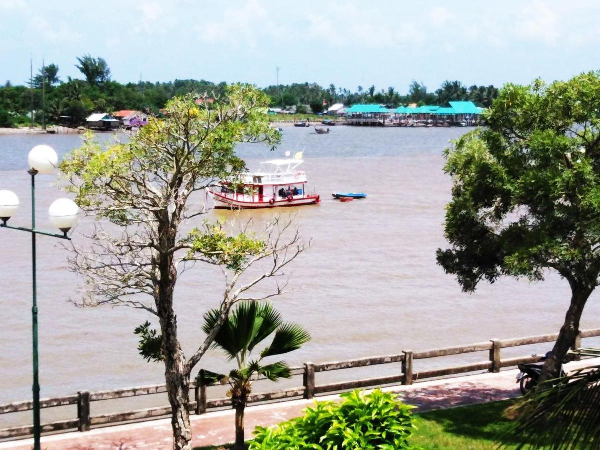 The Tara River Krabi town Екстериор снимка