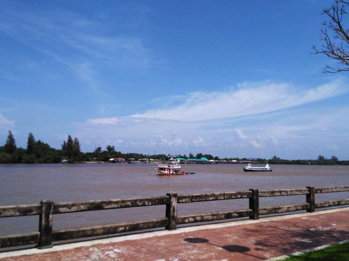 The Tara River Krabi town Екстериор снимка